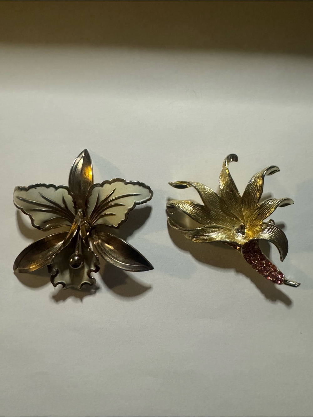 Vintage 1950's Cream Enamel Orchid Brooch Pin 3D Mid Century Costume Jewelry